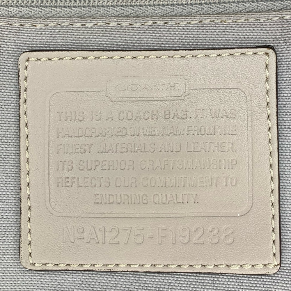 RETIRED COACH ICONIC KISSING Cs SHOULDER HANDBAG - Picture 13 of 14